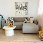 Apartment Modernes Zentrales Designer I Perfekt Fuer Arbeiten & Familien Graben-Neudorf